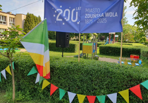 baner z napisem: 200 lat miasto Zduńska Wola 1825-2025