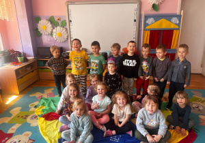dzieci świętują urodziny Ani