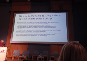 na jakie zachowania ze strony rodzica/opiekuna warto zwrócić uwagę?