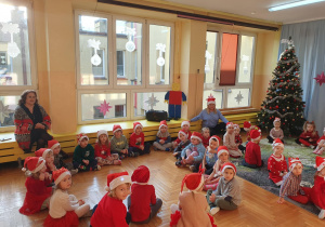 wspólne śpiewanie piosenki o Mikołaju