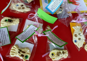 "Złote rybki z masy solnej" - prezent dla Dziadków