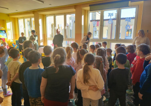 Pamiątkowe zdjęcie z wizyty duszpasterskiej