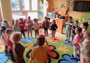 Ruch to zdrowie zabawy ruchowe w sali przedszkolnej