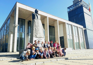 Nasze miasto, jego historia – dzieci poznają ważne miejsca Zduńskiej Woli.
