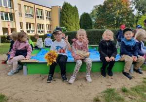 Chwila odpoczynku – po spacerze siadamy na ławkach i odpoczywamy.